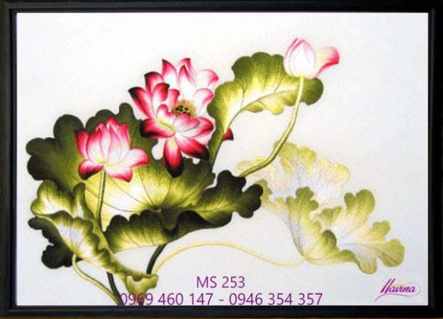 Tranh thêu hoa sen
