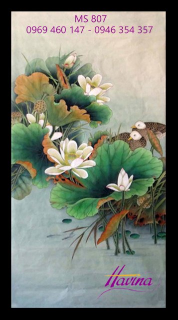Tranh thêu hoa sen treo phòng khách
