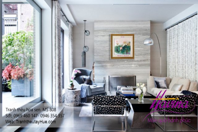 Tranh thêu hoa sen treo phòng khách
