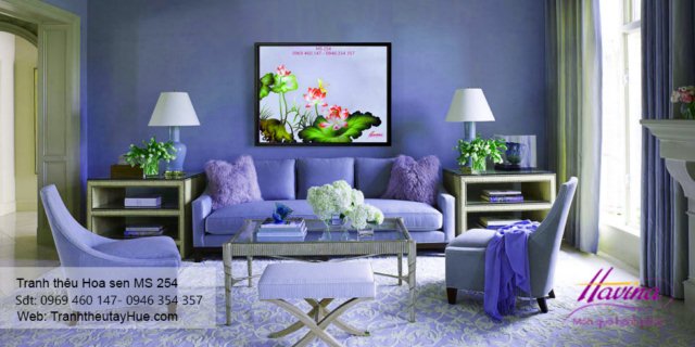 Tranh thêu hoa sen treo phòng khách