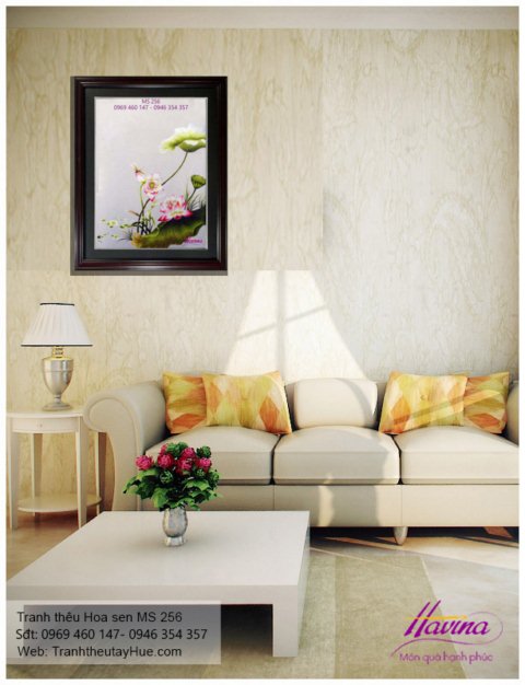 Tranh thêu hoa sen treo phòng khách