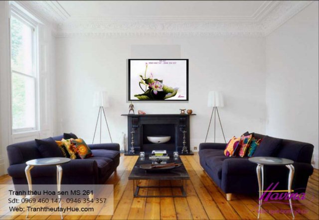 Tranh thêu hoa sen treo phòng khách