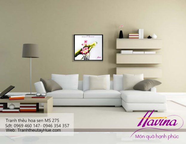 Tranh thêu hoa sen treo phòng khách