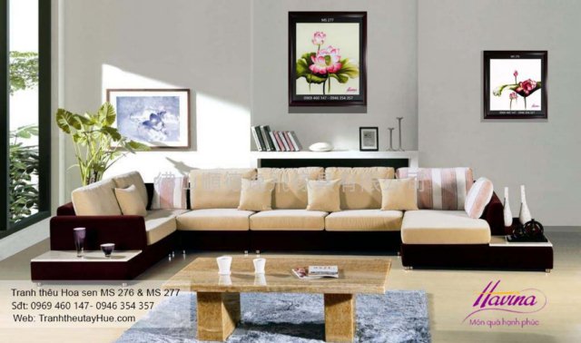 Tranh thêu hoa sen treo phòng khách