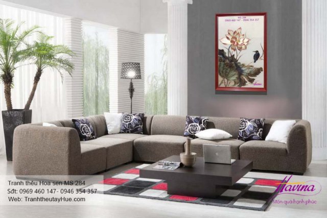 Tranh thêu hoa sen treo phòng khách