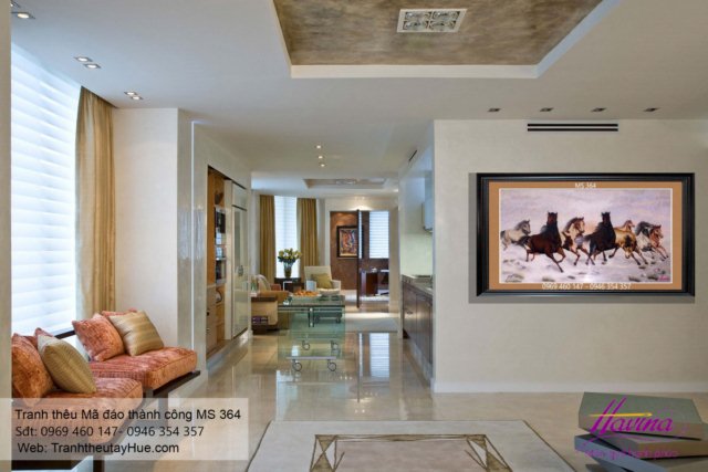 Tranh thêu mã đáo thành công treo phòng khách