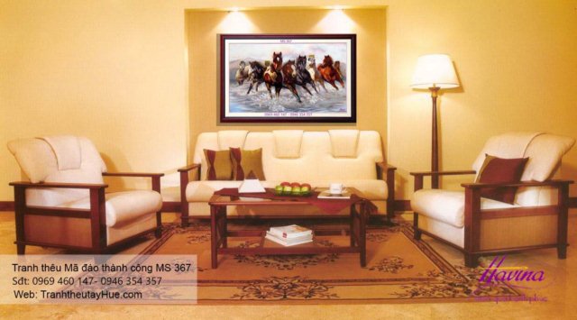 Tranh thêu mã đáo thành công treo phòng khách