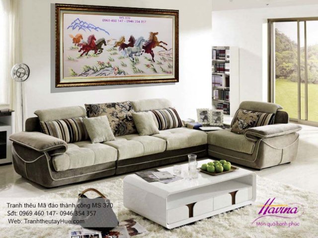 Tranh thêu mã đáo thành công treo phòng khách
