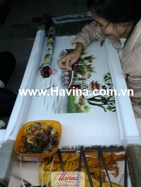 Tranh thêu cầu Thê Húc