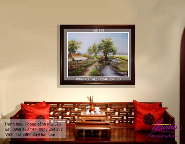 Tranh thêu phong cảnh làng quê treo phòng khách