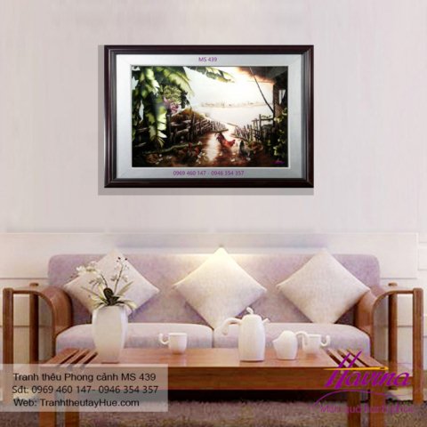 Tranh thêu phong cảnh làng quê treo phòng khách