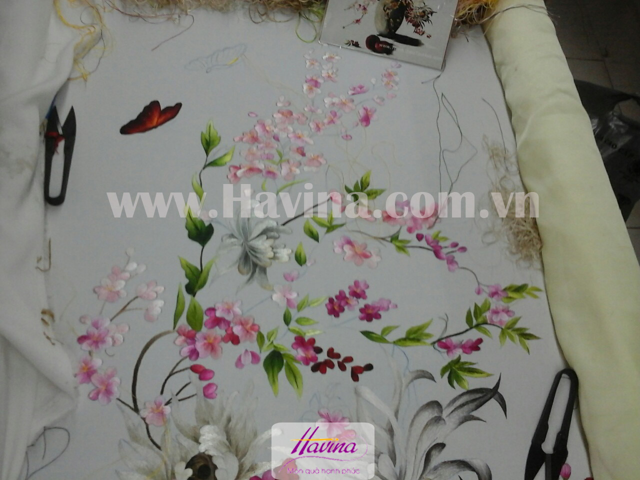 Quá trình thêu tranh thêu hoa cúc