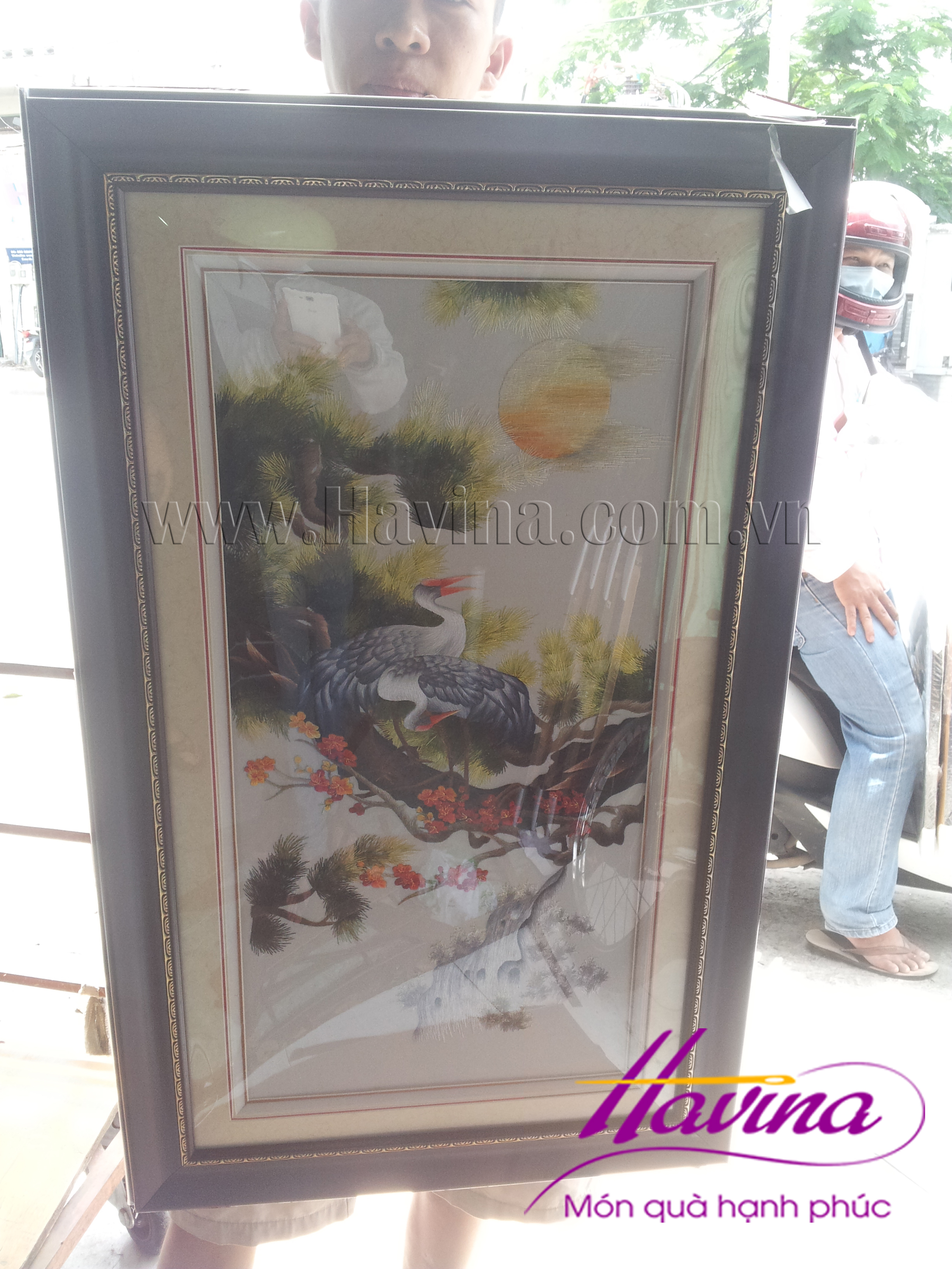 Tranh thêu tùng hạc