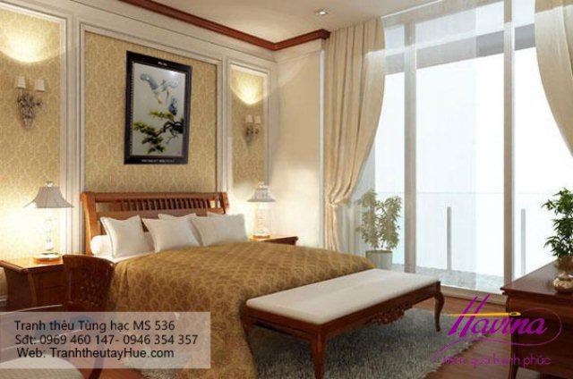 Tranh thêu tùng hạc diên niên treo phòng khách