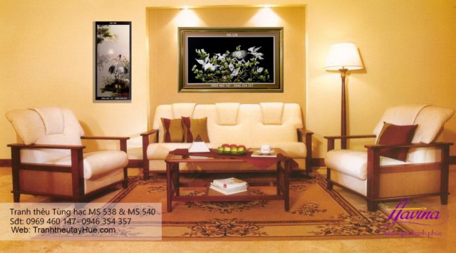 Tranh thêu tùng hạc diên niên treo phòng khách