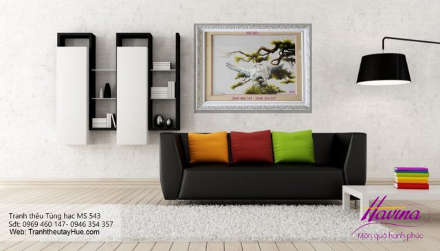 Tranh thêu tùng hạc diên niên treo phòng khách