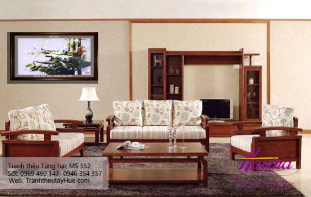 Tranh thêu tùng hạc diên niên treo phòng khách