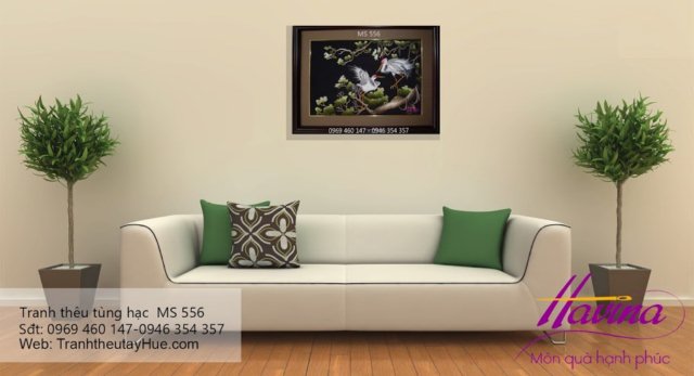 Tranh thêu tùng hạc diên niên treo phòng khách