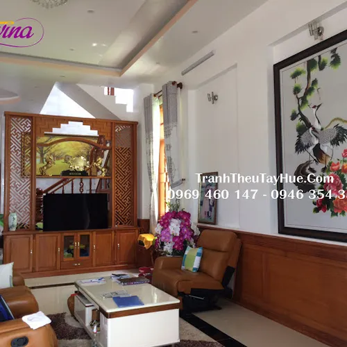 CHỊ HOÀI NAM (BẠC LIÊU) RẤT ƯNG Ý VỀ BỨC TRANH THÊU TÙNG HẠC HOA MẪU ĐƠN