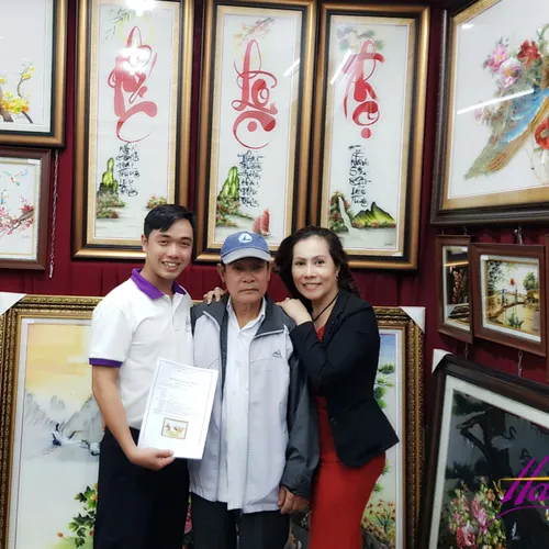 Chị Loan Và Cậu Ở Bến Tre Đặt Thêu Bức Tranh Mã Đáo Thành Công