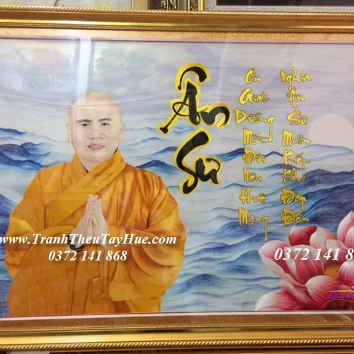 Tranh thêu chân dung tặng Sư Thầy Đà Lạt