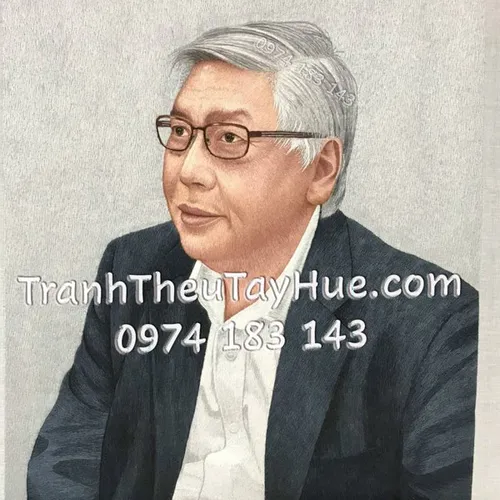 Tranh thêu chân dung theo yêu cầu của chị khách ở Hà Nội