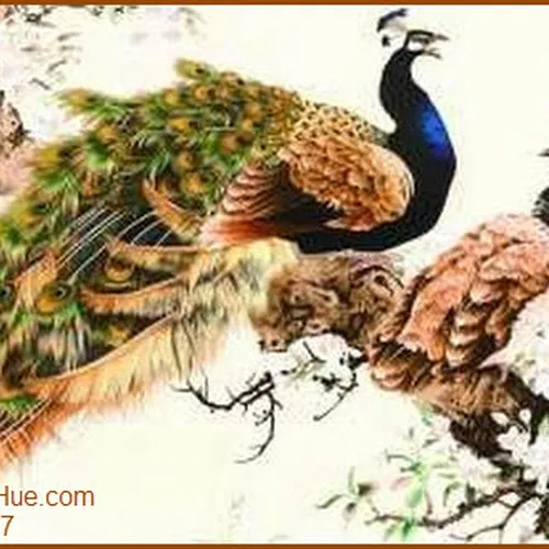 Tranh thêu con công 07