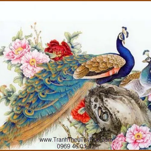 Tranh thêu con công 08