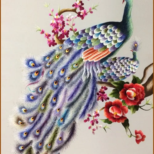Tranh thêu con công 10