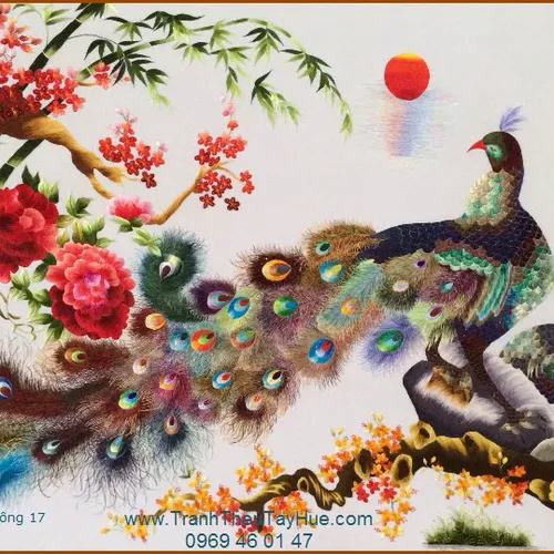 Tranh thêu con công 17