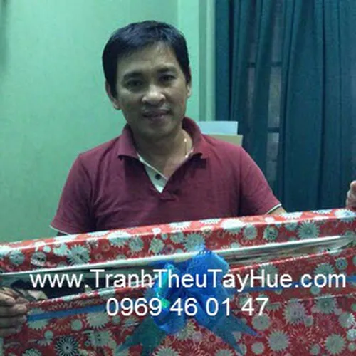 TRANH THÊU TAY HUẾ GIAO TRANH KHÁCH HÀNG BÌNH TÂN