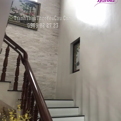 Tranh Thêu Treo Cầu Thang Và Ý Nghĩa Trong Phong Thủy