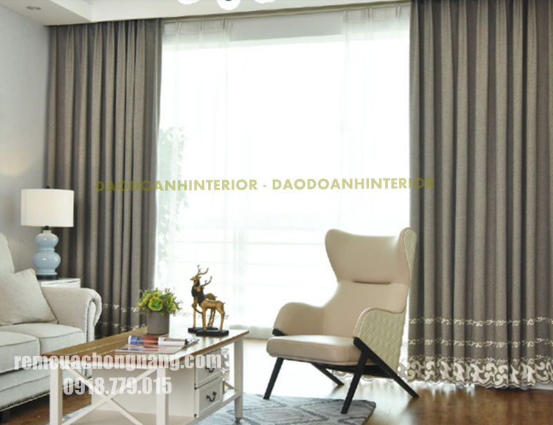Chọn chất liệu vải dày chắn sáng cho rèm cửa phòng khách Chọn chất liệu vải dày chắn sáng cho rèm cửa phòng khách