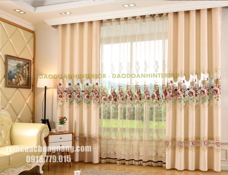 Màu sắc sáng nhạt sẽ giúp cho ngôi nhà của bạn có diện tích rộng rãi hơn Mẫu rèm cửa dành riêng cho các bé với những họa tiết đáng yêu và chất liệu cực kì mềm mại