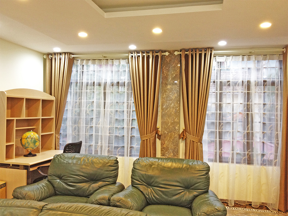 Rèm trang trí phòng khách sang trọng, hiện đại Rèm trang trí phòng khách sang trọng, hiện đại