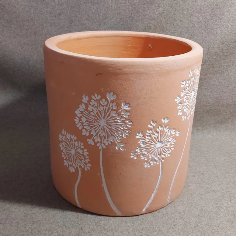 Mang thiên nhiên vào nhà với mẫu chậu cây độc đáo này. Mang thiên nhiên vào nhà với mẫu chậu cây độc đáo này.