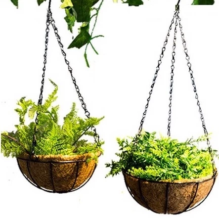 Góc thư giãn cuối ngày bên những chậu hoa treo ban công rực rỡ sắc màu. Góc thư giãn cuối ngày bên những chậu hoa treo ban công rực rỡ sắc màu.