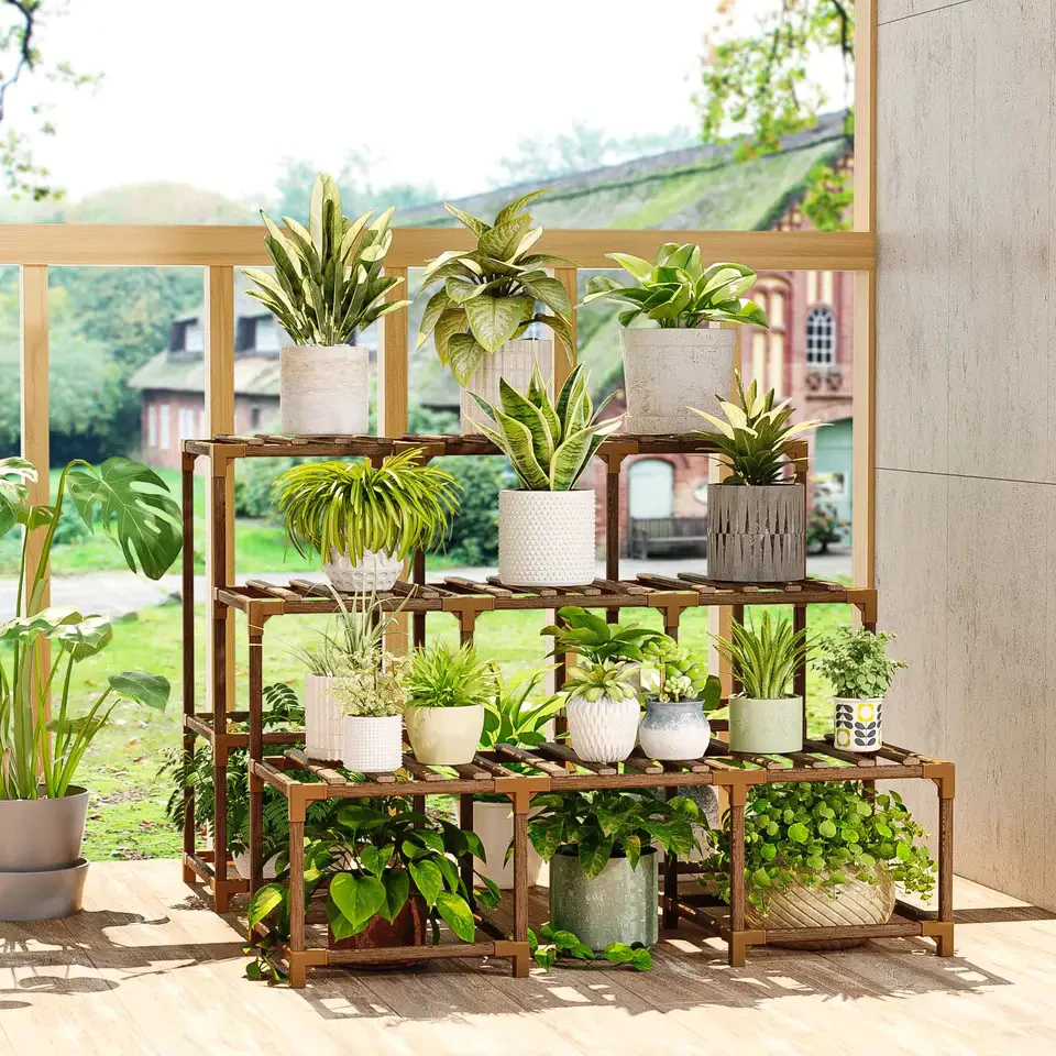 Mua kệ gỗ đựng chậu nhựa trồng cây cảnh đơn giản mà đẹp Mua kệ gỗ đựng chậu nhựa trồng cây cảnh đơn giản mà đẹp