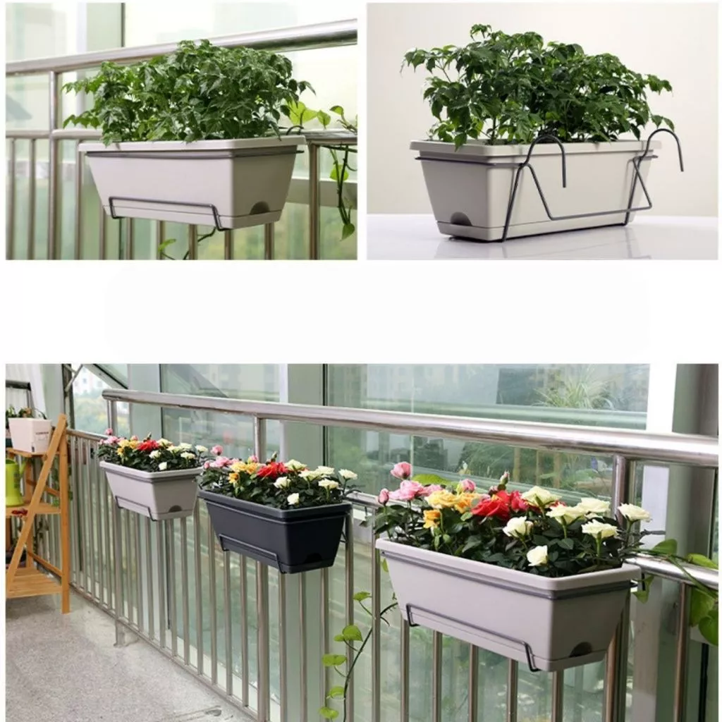 Mẫu chậu hoa độc đáo, tô điểm cho không gian sống thêm tươi mới. Chậu dài trồng cây ban công - Giải pháp hoàn hảo để tạo không gian xanh mát, ngập tràn sức sống cho ban công của bạn.