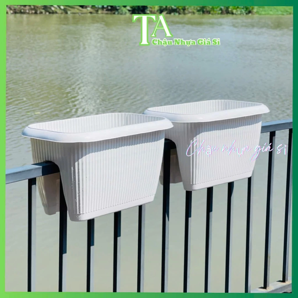 Biến hóa không gian với chậu trồng cây ban công thông minh, tiện lợi. Biến hóa không gian với chậu trồng cây ban công thông minh, tiện lợi.