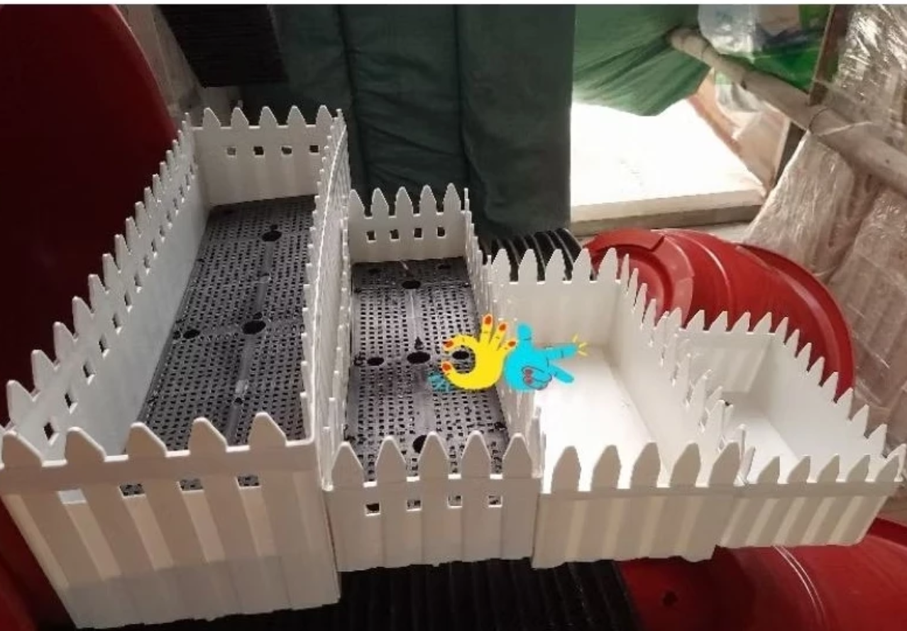 Không gian sống thêm tươi mới nhờ những chiếc chậu trồng cây ban công độc đáo. Không gian sống thêm tươi mới nhờ những chiếc chậu trồng cây ban công độc đáo.