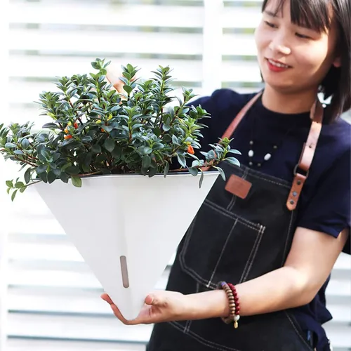 Chậu Cây Ban Công Kiểu Dáng Thời Thượng- Tự Tưới-  Hoàn Hảo Cho Mọi Không Gian.