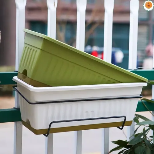 Đánh thức ban công rực rỡ sắc màu với Chậu Treo Ban Công VIETPOT! 🌻