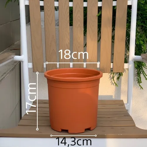 Chậu Nhựa Trồng Hoa Màu Cam VIETPOT – Sắc Màu Tươi Sáng Cho Không Gian Nhà Bạn.