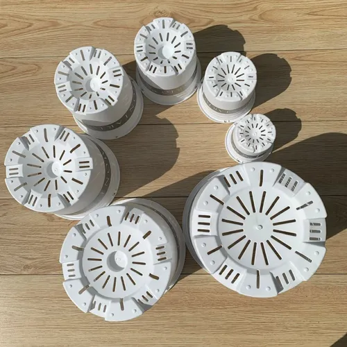 Chậu Nhựa Trắng VIETPOT – Điểm nhấn Sang trọng cho Không gian của Bạn.