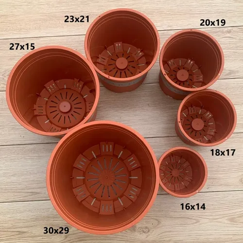 Chậu Nhựa Trồng Hoa Màu Cam VIETPOT – Sắc Màu Tươi Sáng Cho Không Gian Nhà Bạn.