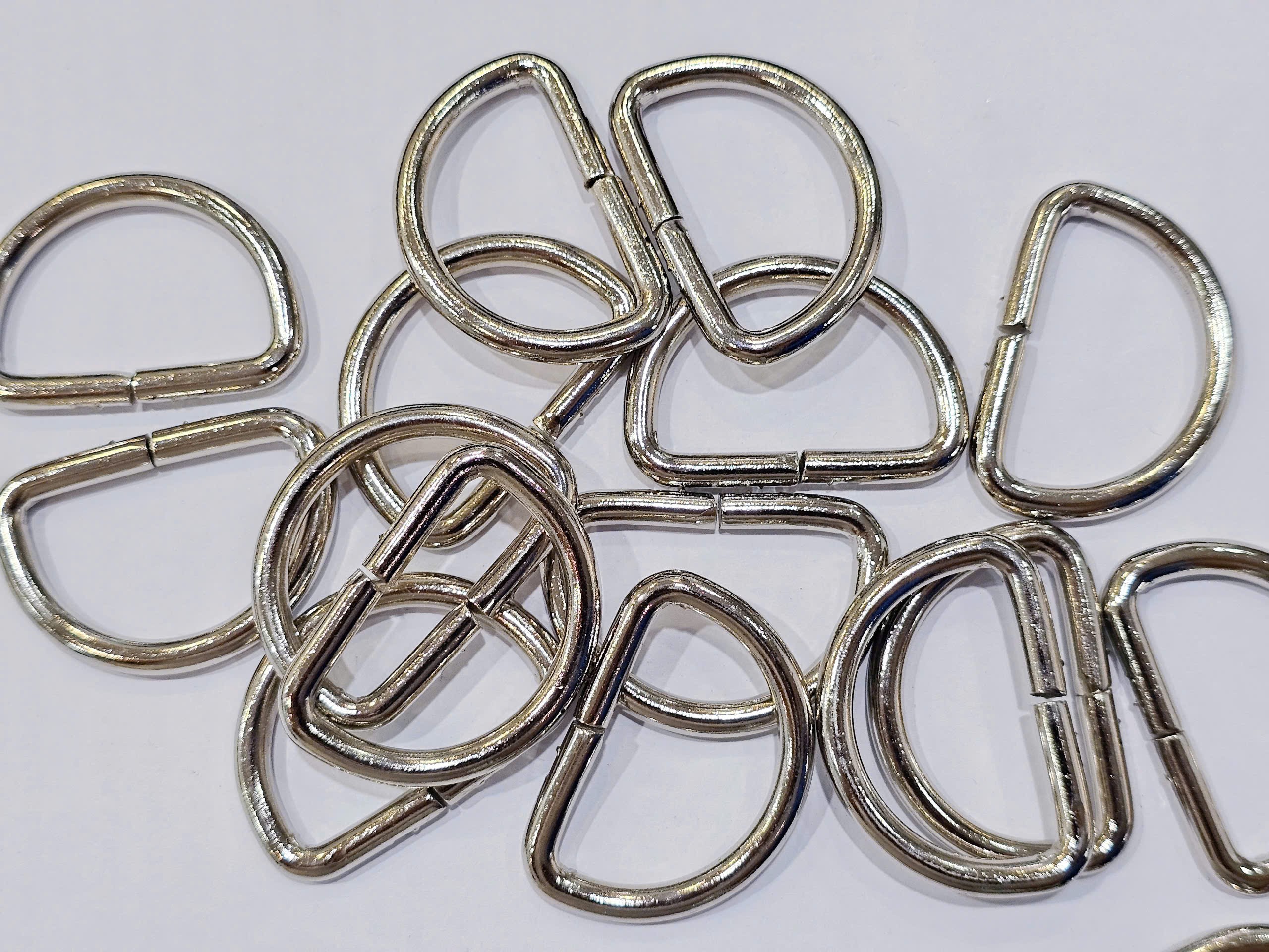 1 Inch D Ring Close-Up Detail | ATT Machine 1 Inch D Ring Close-Up Detail | ATT Machine