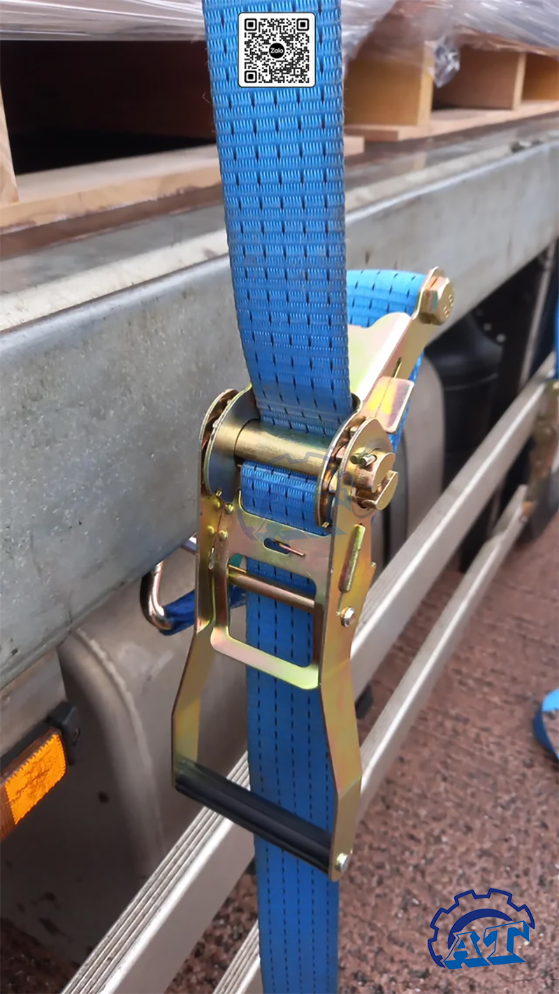 Custom-manufactured cargo lashing straps from Vietnam
