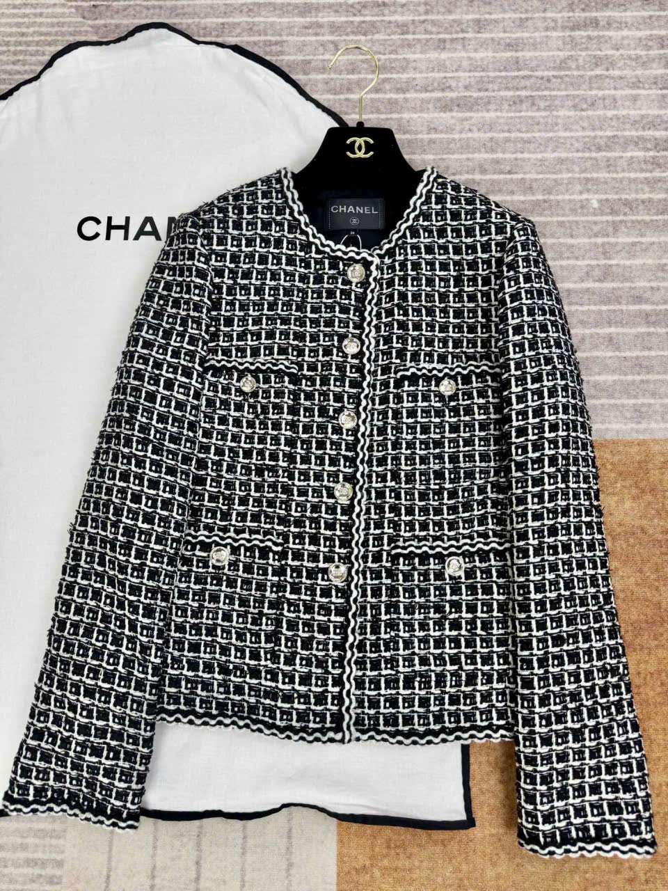 áo tweed chanel phong cách paris áo tweed chanel phong cách paris