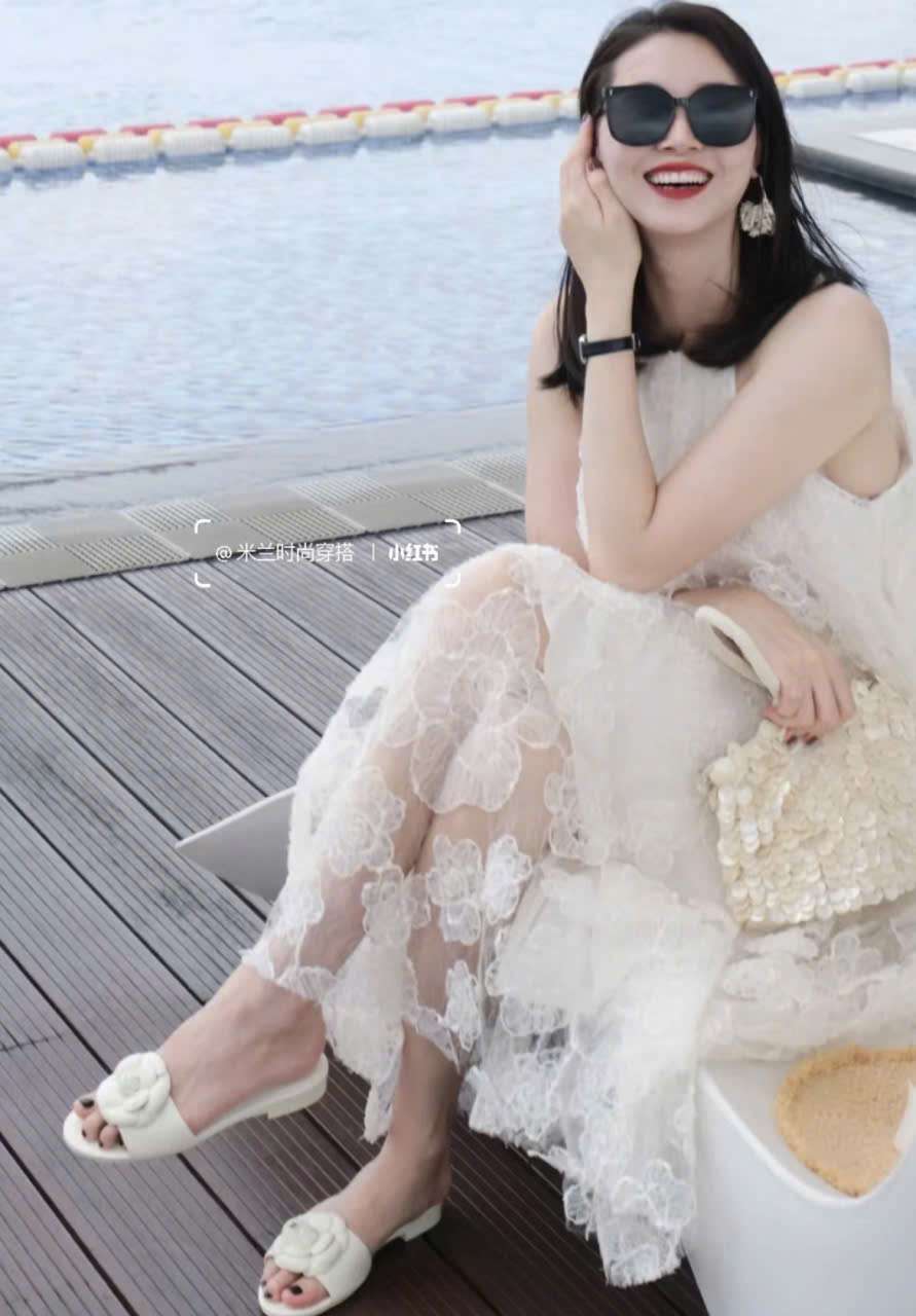 Dép Chanel Đế Bệt Hoa Trà Kinh Điển Da Thật Cao Cấp Dép Chanel Đế Bệt Hoa Trà Kinh Điển Da Thật Cao Cấp